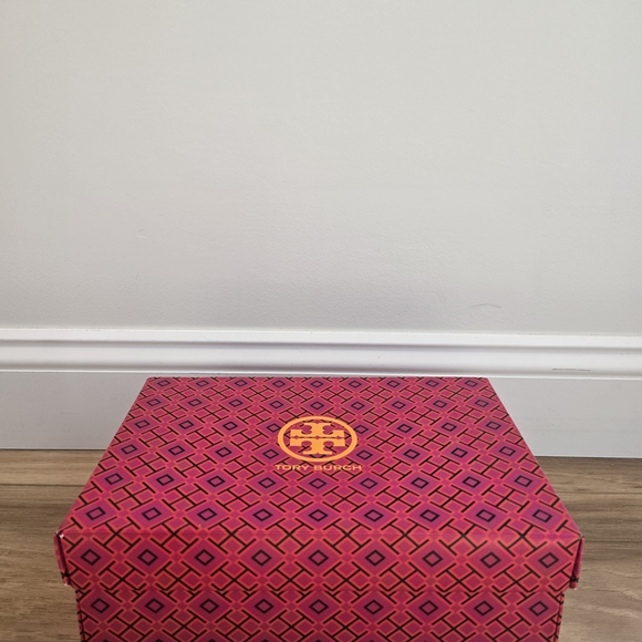 NWT • Tory Burch • Howell Court Sneakers - Picture 9 of 9